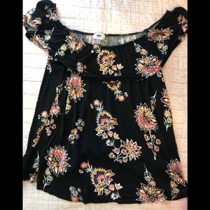 Old navy; off the shoulder floral shirt